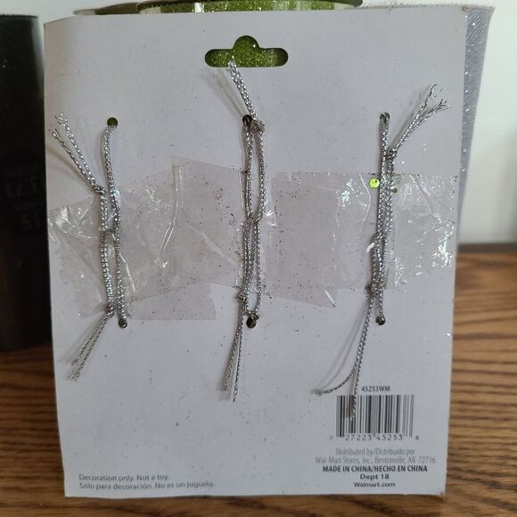 Christmas Crafts Lot - Includes Tulle, Ribbon, and Bulk Ornaments For Crafting - Picture 12 of 16